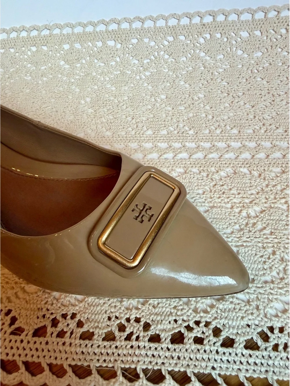 Tory Burch Tan Nude Patent Leather Pointed Toe Logo Flats Women’s Size 10M